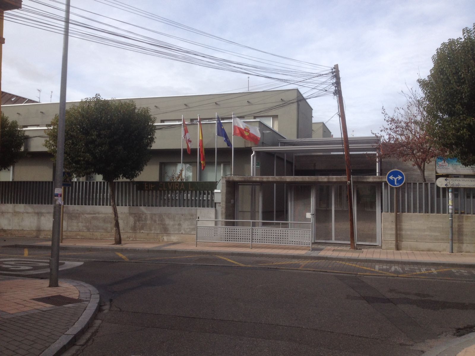 CENTRO DE EDUCACIÓN INFANTIL Y PRIMARIA ELVIRA LINDO