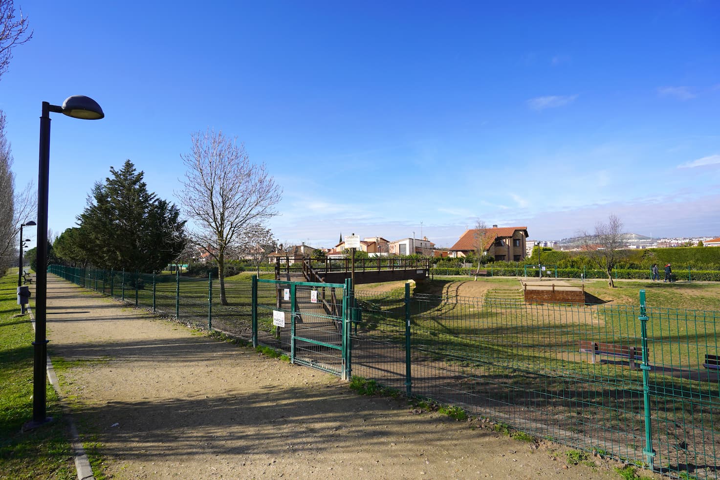 PARQUE CANINO LA VEGA