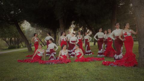 Alumnas bata de cola Joven Ballet de Arroyo