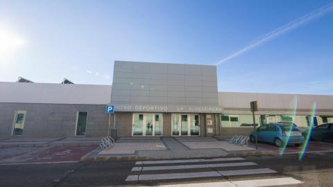 CENTRO DEPORTIVO Y OCIO "LA ALMENDRERA"