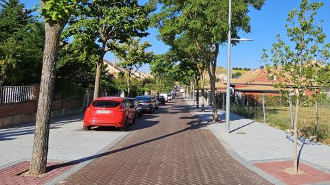 La calle Pesqueras luce ya su nueva imagen.