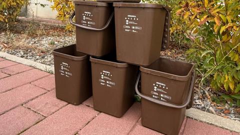 Diez mil cubos para fomentar el reciclaje de residuos orgánicos