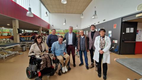Visita del alcalde de Arroyo a la sede de Aspaym.