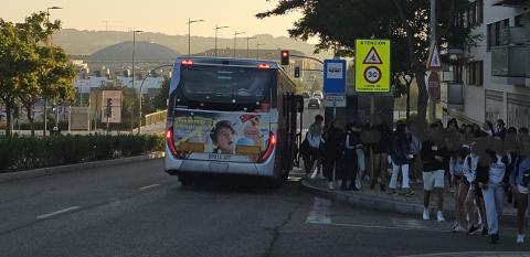 ArroyoBus mantiene el refuerzo en los trayectos al IESO y el Atenea