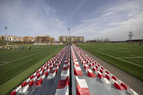Cláusulas adjudicación de un espacio, para uso de bar, a instalar en los Campos de Rugby de Arroyo de la Encomienda, del 31 de octubre de 2026 al 01 de junio de 2027